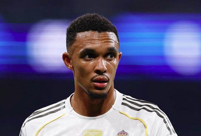 体育赛事-阿诺德后悔吗！背叛利物浦却被皇马抛弃，无球可踢或无缘世界杯