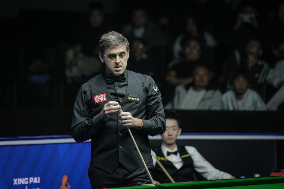 [图]险胜吴宜泽 奥沙利文晋级斯诺克世界公开赛决赛