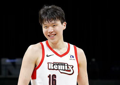 体育直播-开拓者5人非卖：杨瀚森在列！新老板很理性，小杨大概率打世预赛|罗伯特·威廉姆斯三世|罗伯特-威廉姆斯|俄克拉荷马雷霆队|波特兰开拓者队|尼古拉-约基奇_新浪体育_新浪新闻